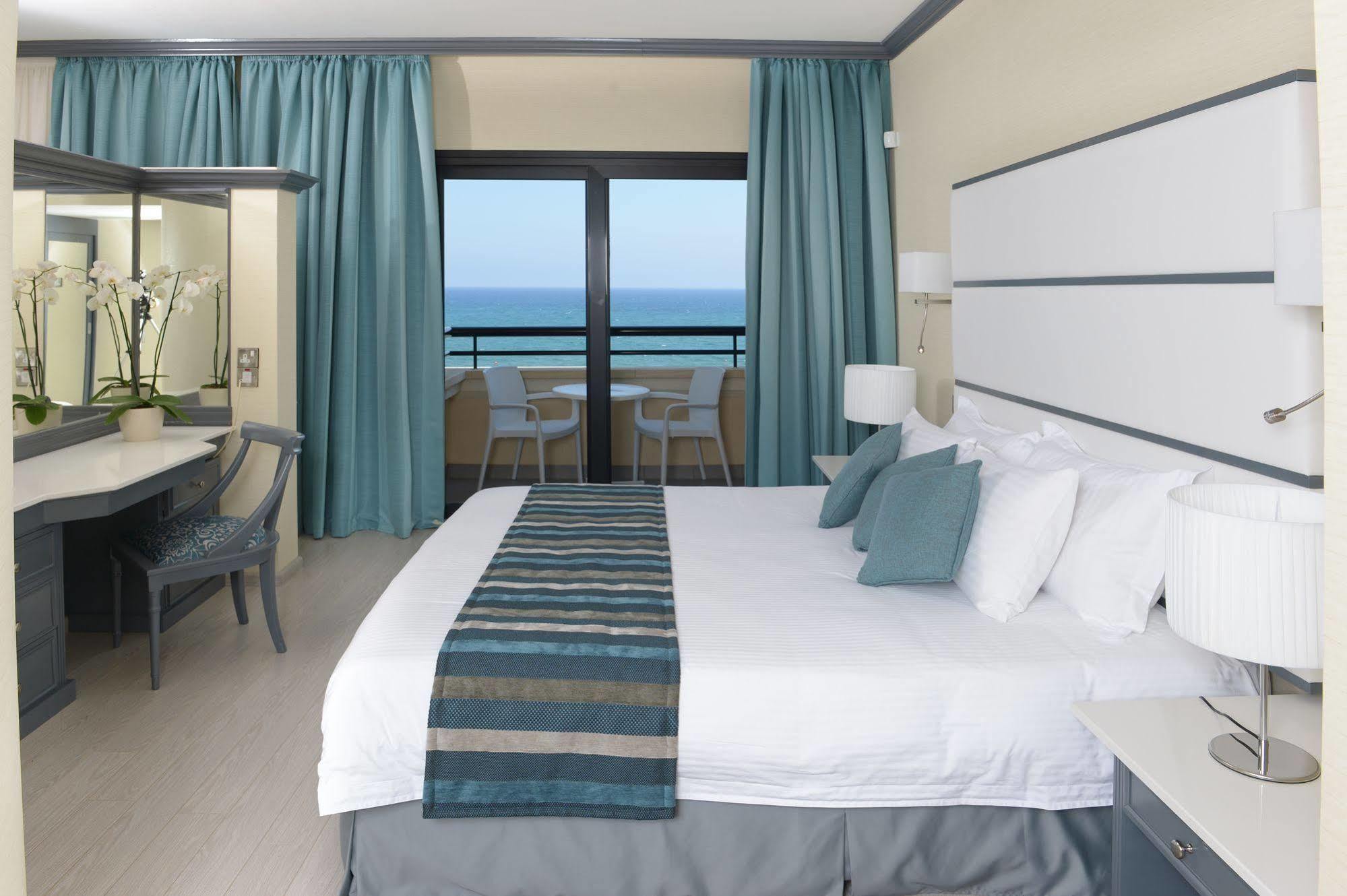 Palm Beach Hotel & Bungalows Lárnaka Eksteriør bilde